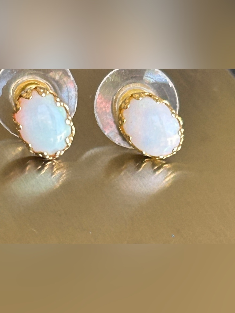 Vintage 1980 14k Gold Opal Stud Earrings - Iridescent White Opal - Picture 4 of 14
